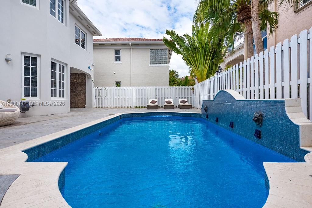Photo of 3949 194th Ln  (3949), Sunny Isles Beach, Florida, 33160 - 