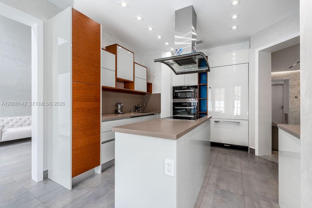 Photo of 3949 194th Ln  (3949), Sunny Isles Beach, Florida, 33160 - 