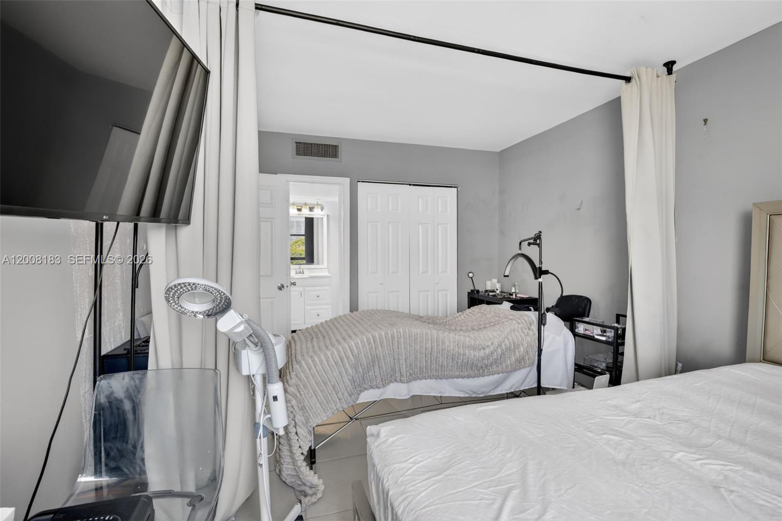 Photo of 3675 Country Club Dr  #410, Aventura, Florida, 33180 - 