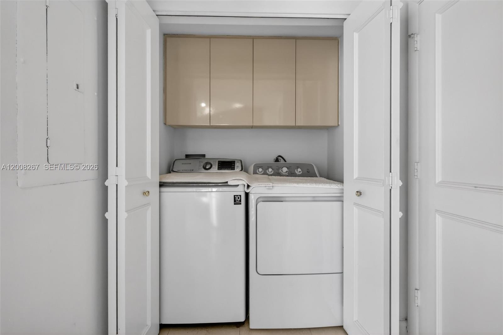 See details 2305 3 / 3 2154 sq. ft. $ 2026-04-28 0 Photo