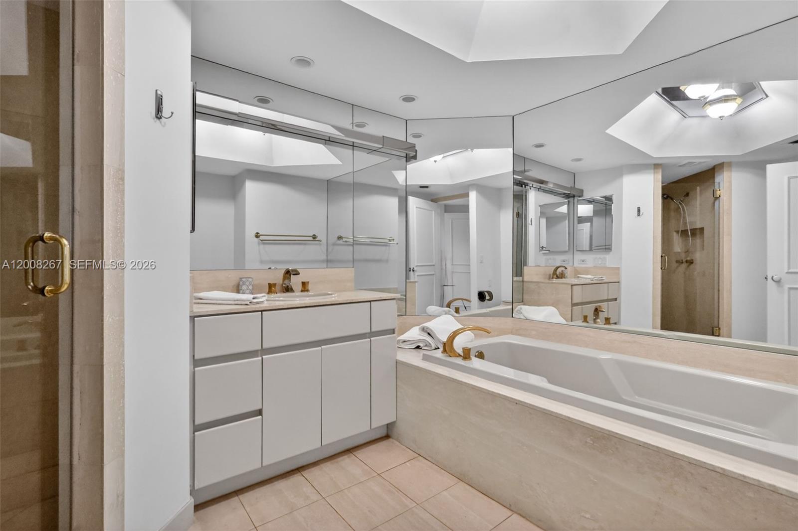 See details 2305 3 / 3 2154 sq. ft. $ 2026-04-28 0 Photo