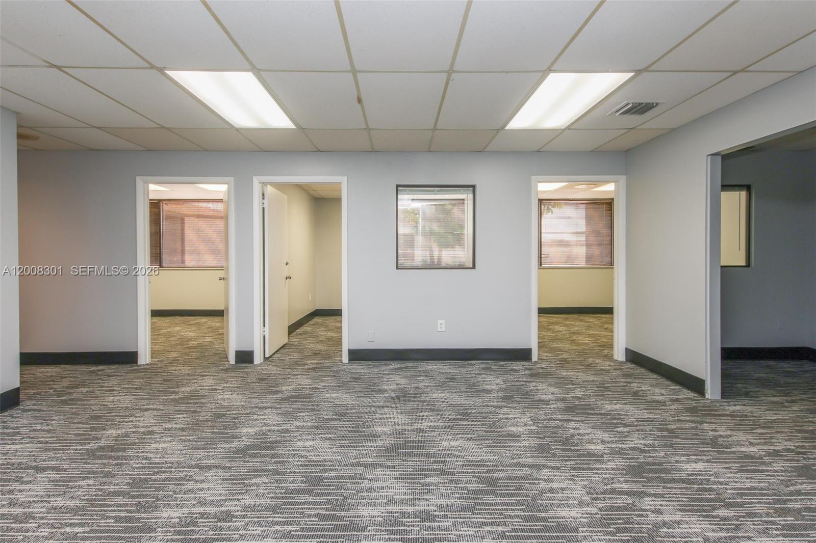 609  /   sq. ft. $ 2026-04-27 0 Photo