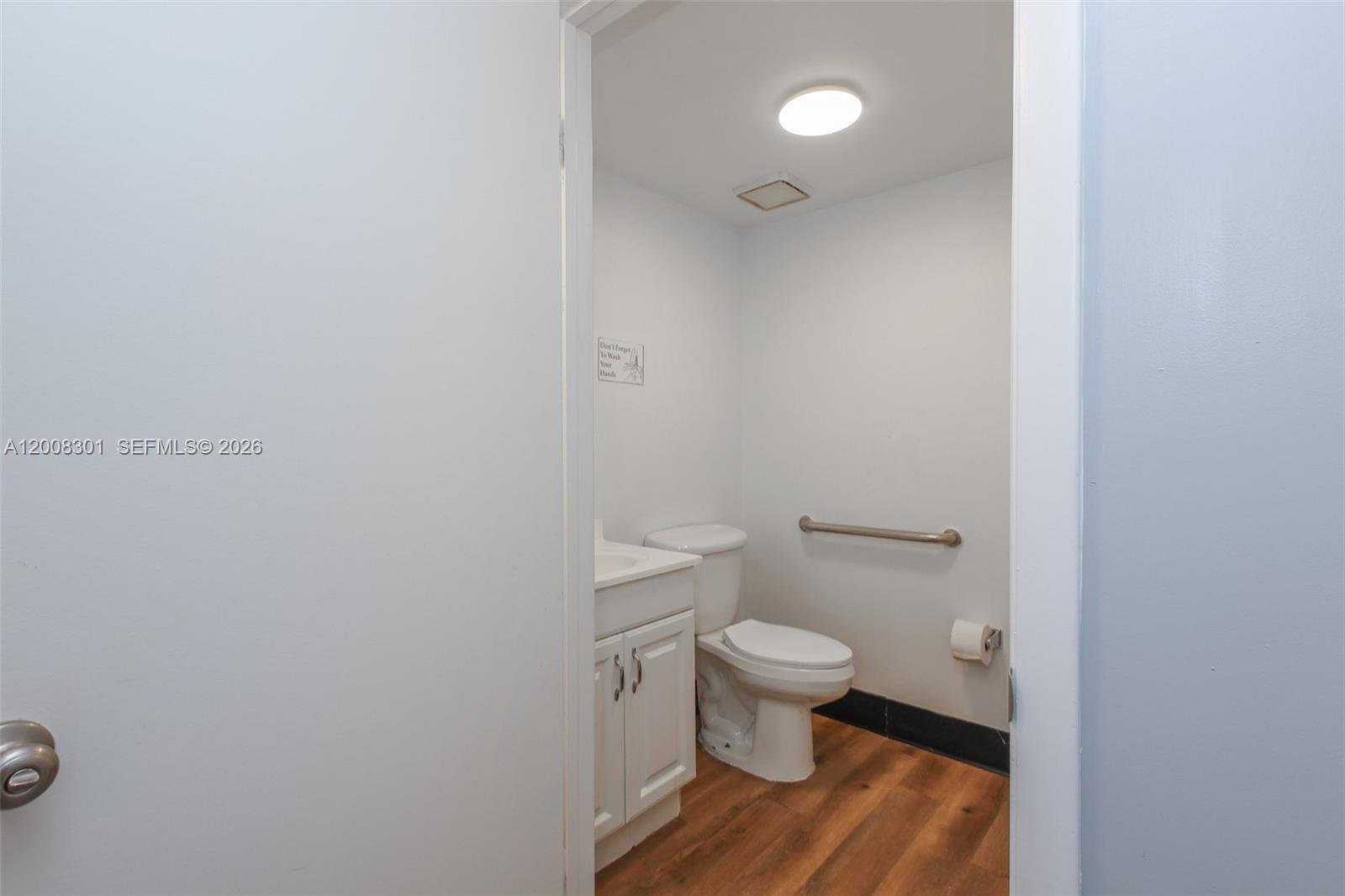 609  /   sq. ft. $ 2026-04-27 0 Photo