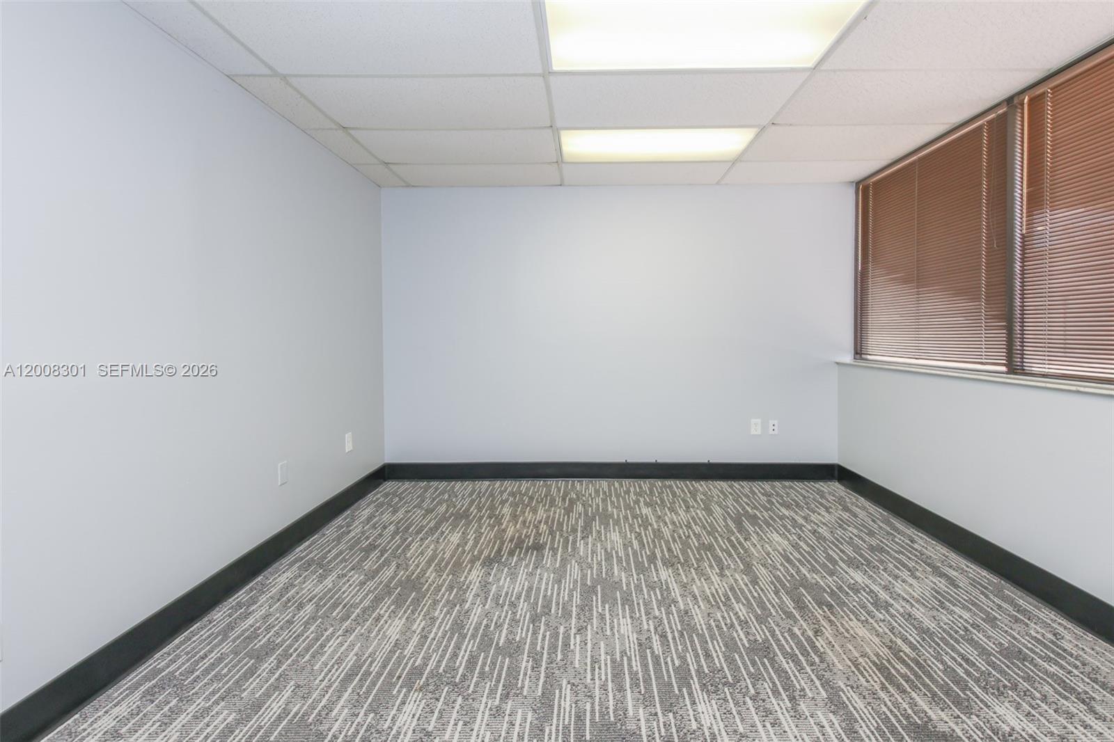609  /   sq. ft. $ 2026-04-27 0 Photo