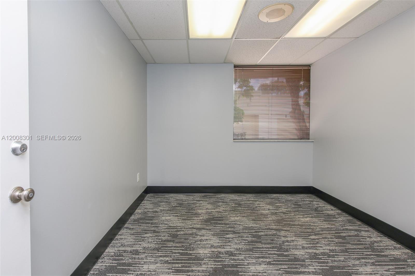 609  /   sq. ft. $ 2026-04-27 0 Photo