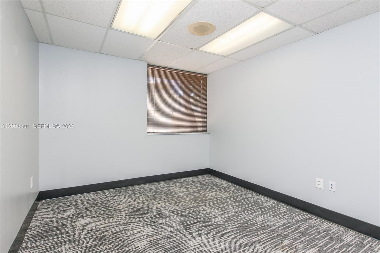609  /   sq. ft. $ 2026-04-27 0 Photo