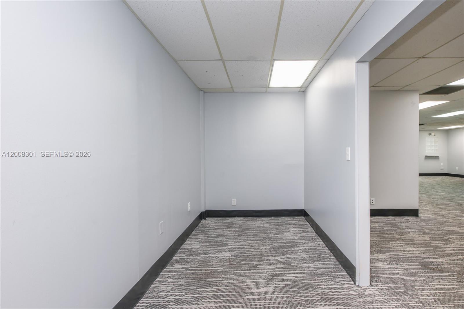 609  /   sq. ft. $ 2026-04-27 0 Photo