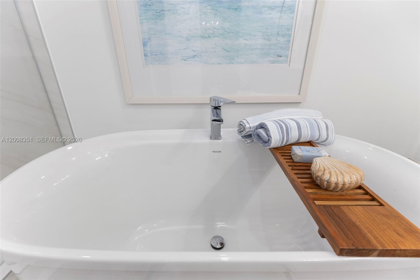 802 2 / 3 1385 sq. ft. $ 2026-04-27 0 foto