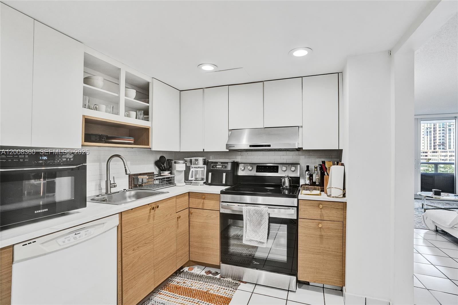 401 2 / 2 1357 sq. ft. $ 2026-04-27 0 Photo