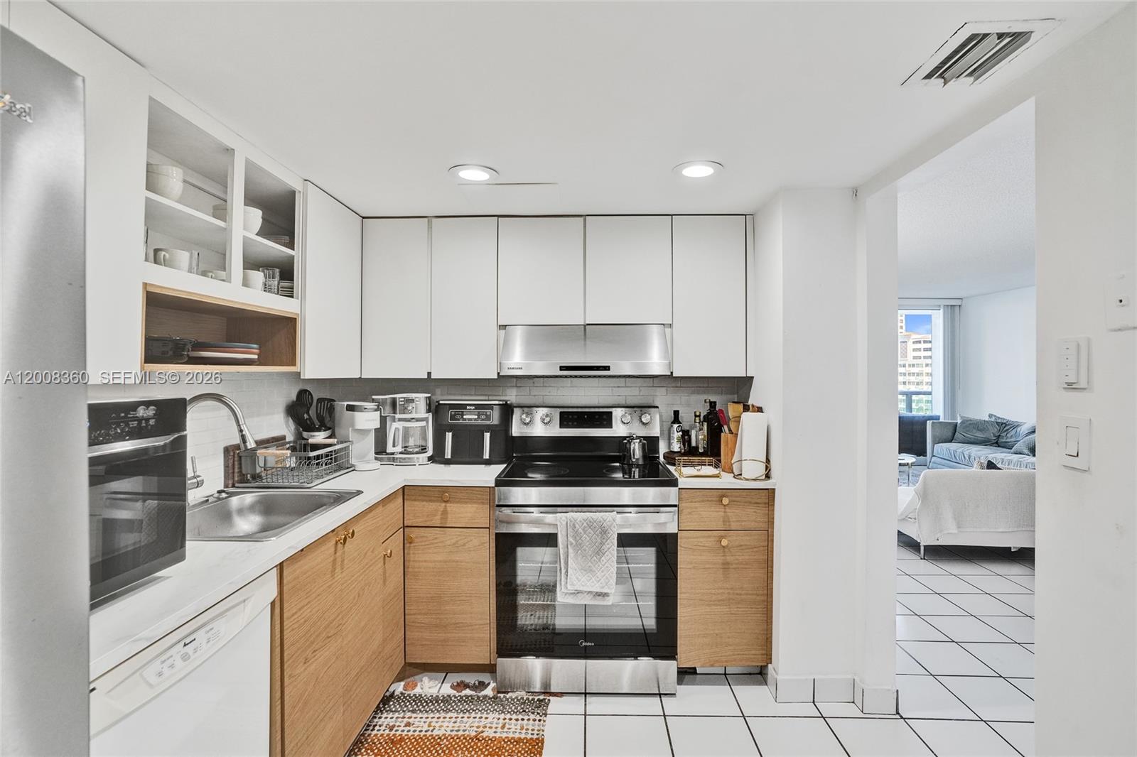 401 2 / 2 1357 sq. ft. $ 2026-04-27 0 Photo