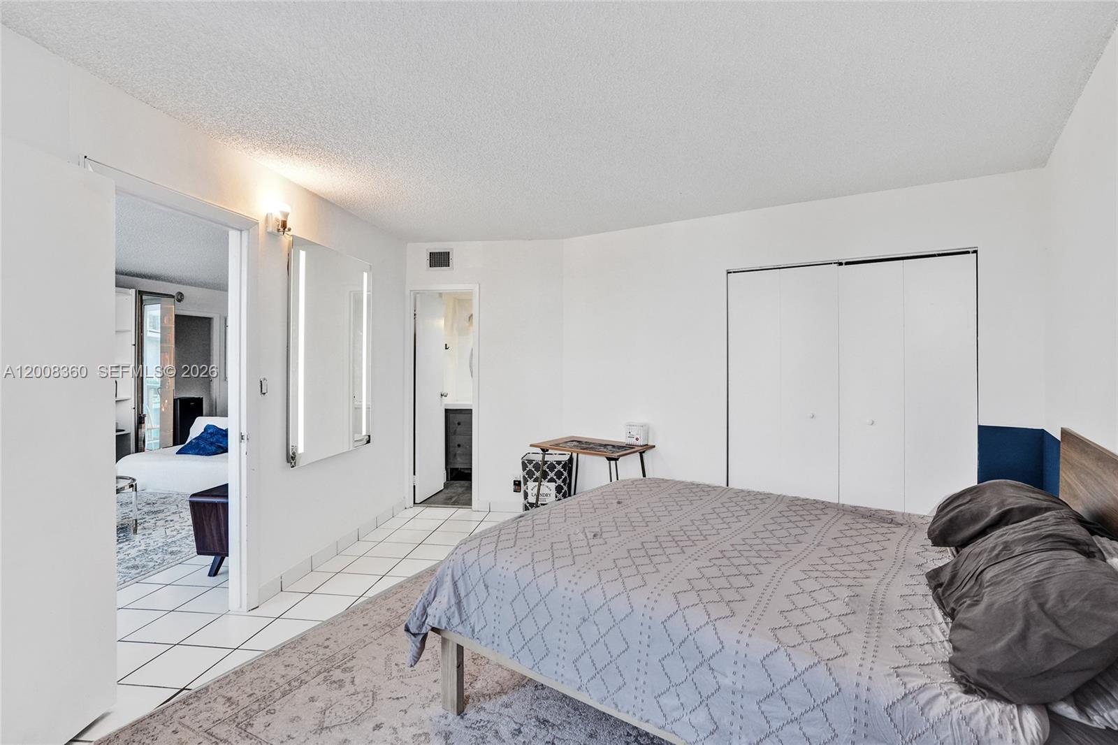 401 2 / 2 1357 sq. ft. $ 2026-04-27 0 Photo