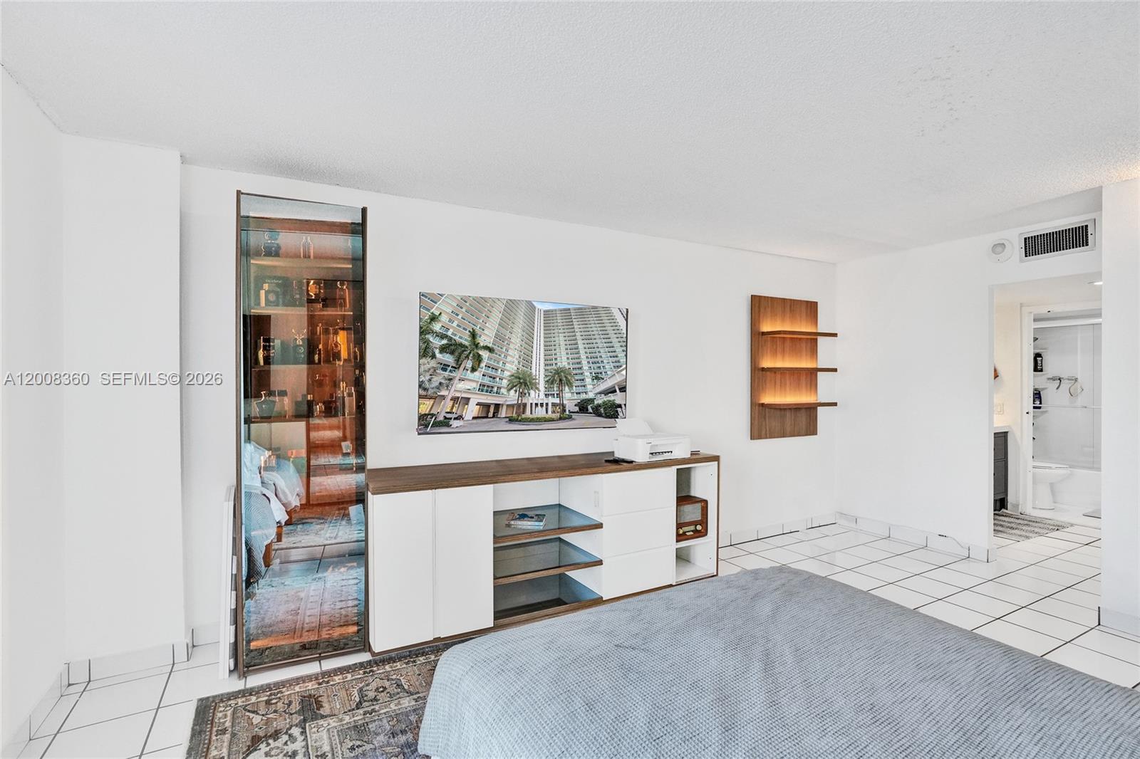 401 2 / 2 1357 sq. ft. $ 2026-04-27 0 Photo
