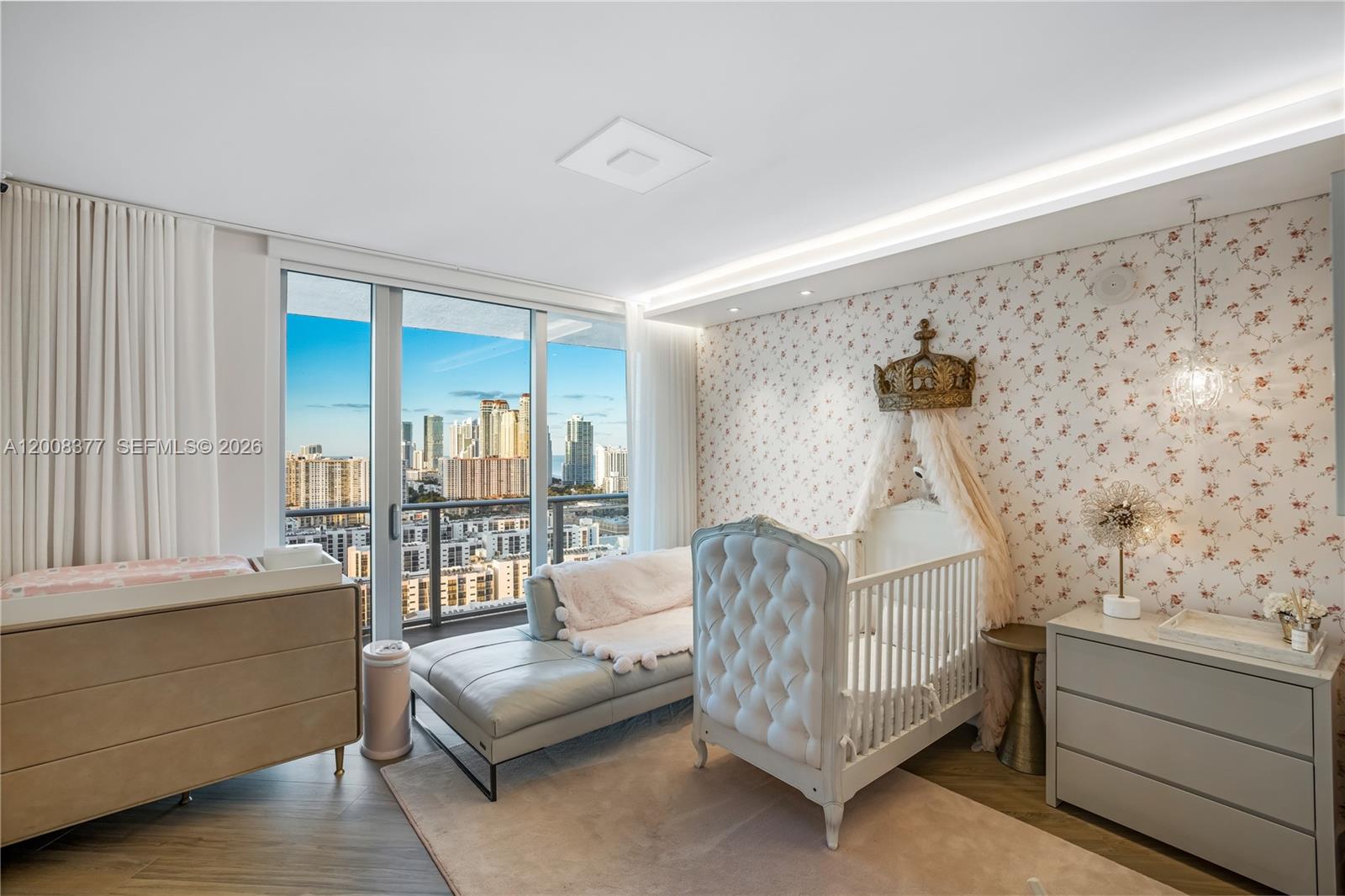 5-2403 4 / 5 3094 sq. ft. $ 2026-04-27 0 Photo