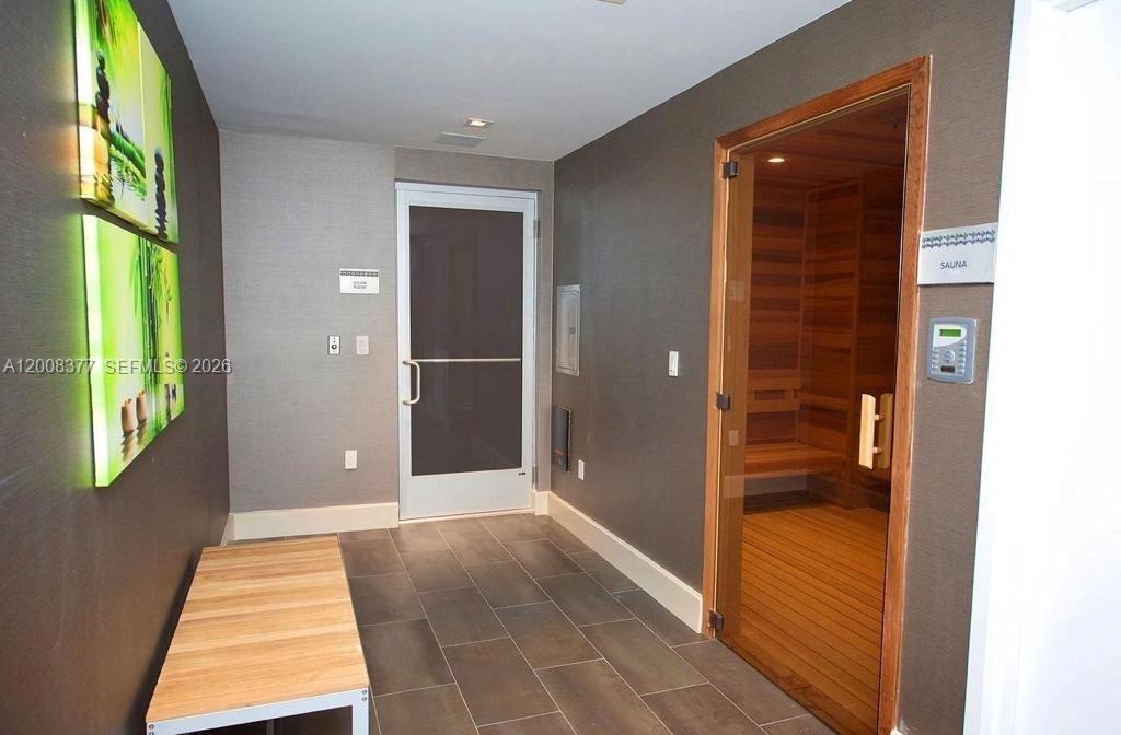 See details 5-2403 4 / 5 3094 sq. ft. $ 2026-04-27 0 Photo