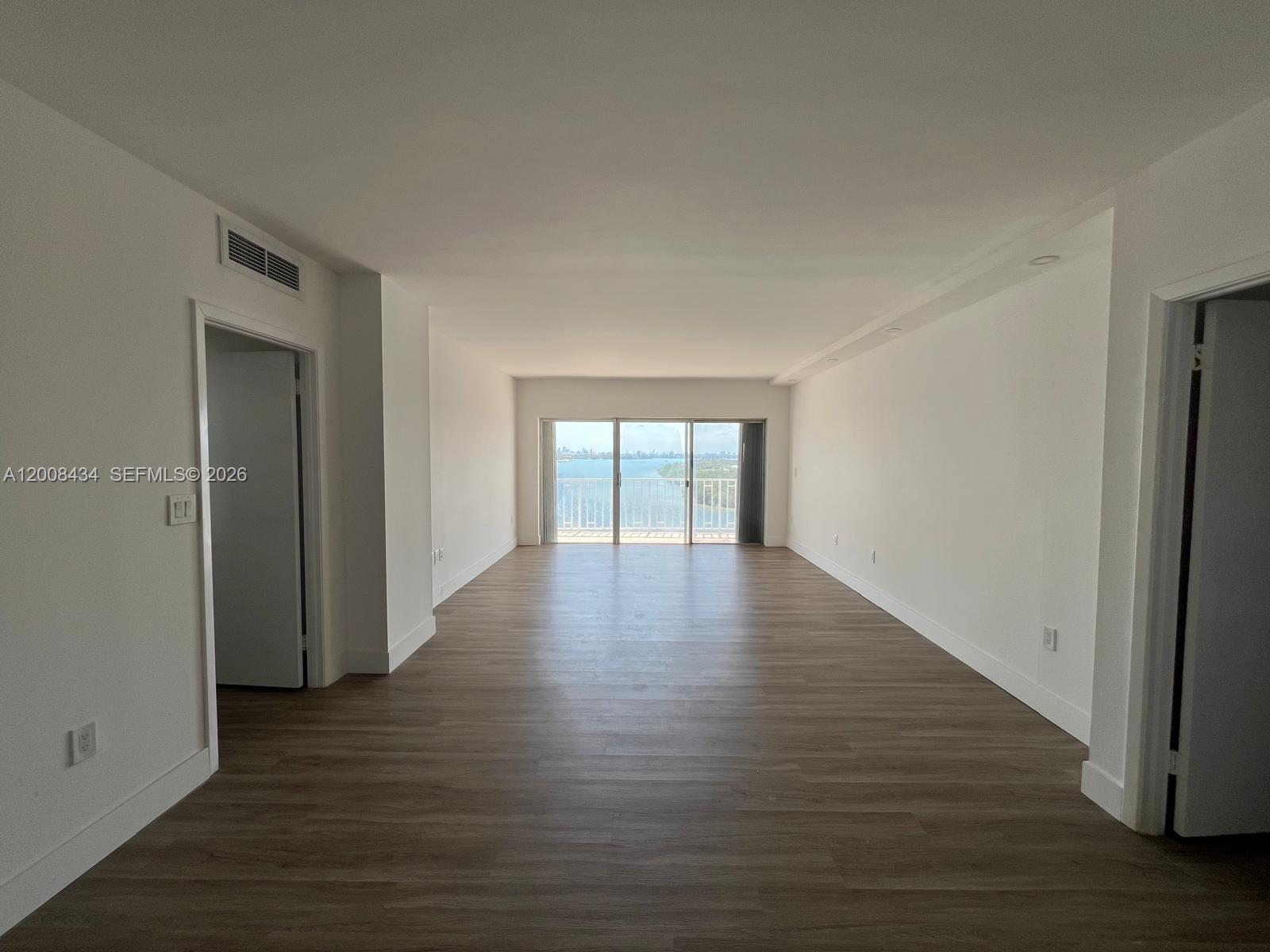 1120 2 / 2 1120 sq. ft. $ 2026-04-27 0 Photo