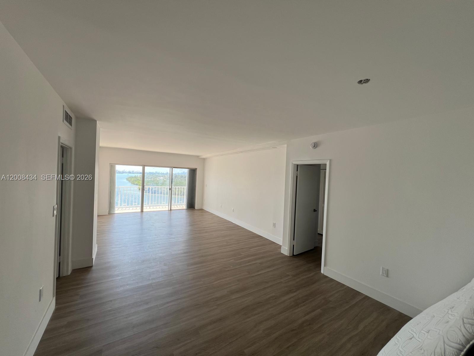 1120 2 / 2 1120 sq. ft. $ 2026-04-27 0 Photo