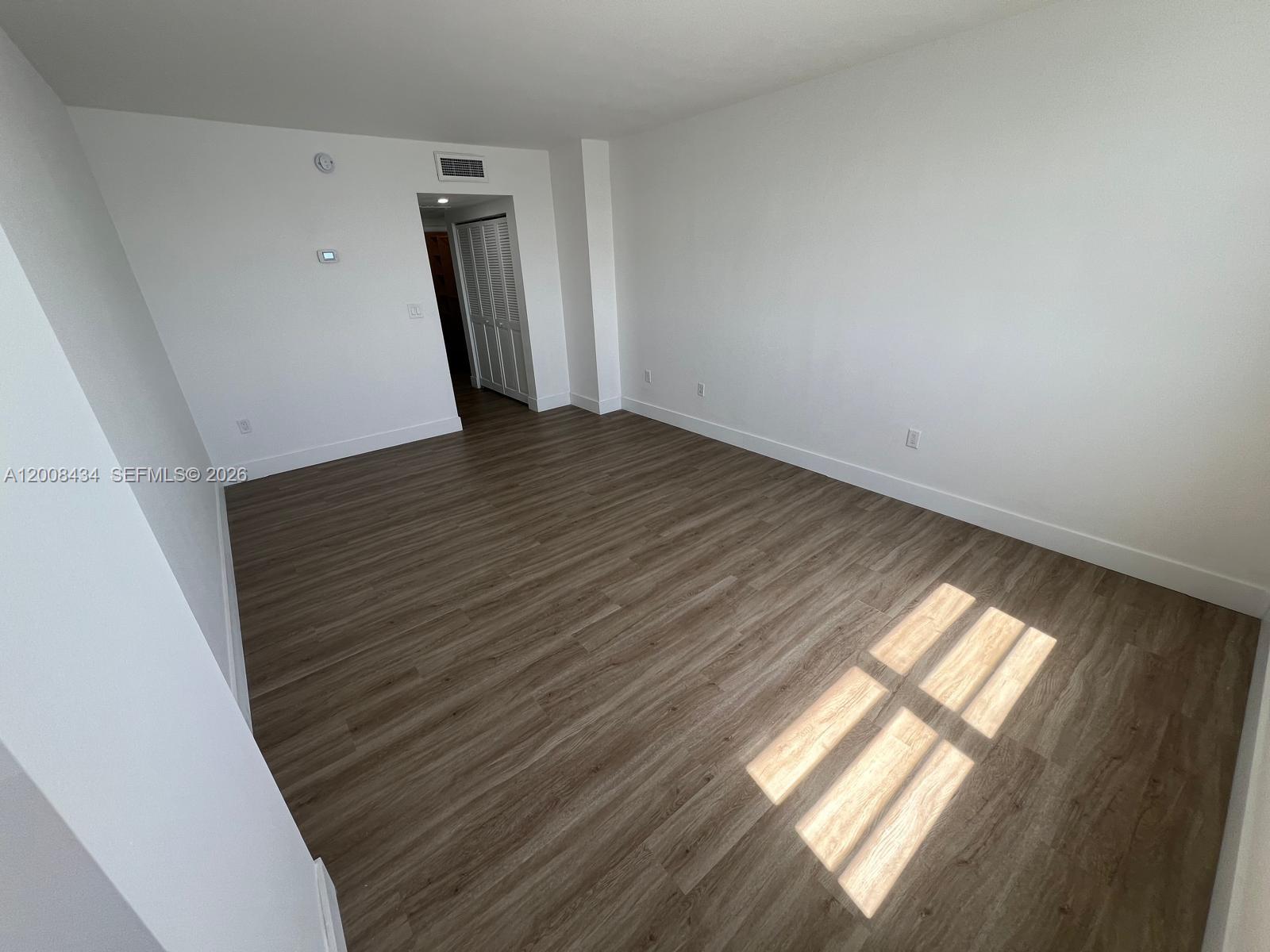 1120 2 / 2 1120 sq. ft. $ 2026-04-27 0 Photo