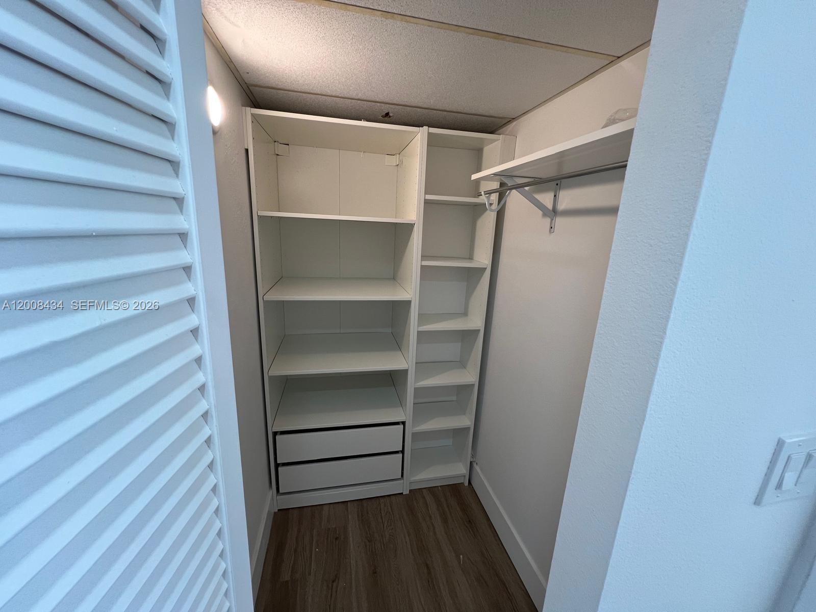 1120 2 / 2 1120 sq. ft. $ 2026-04-27 0 Photo