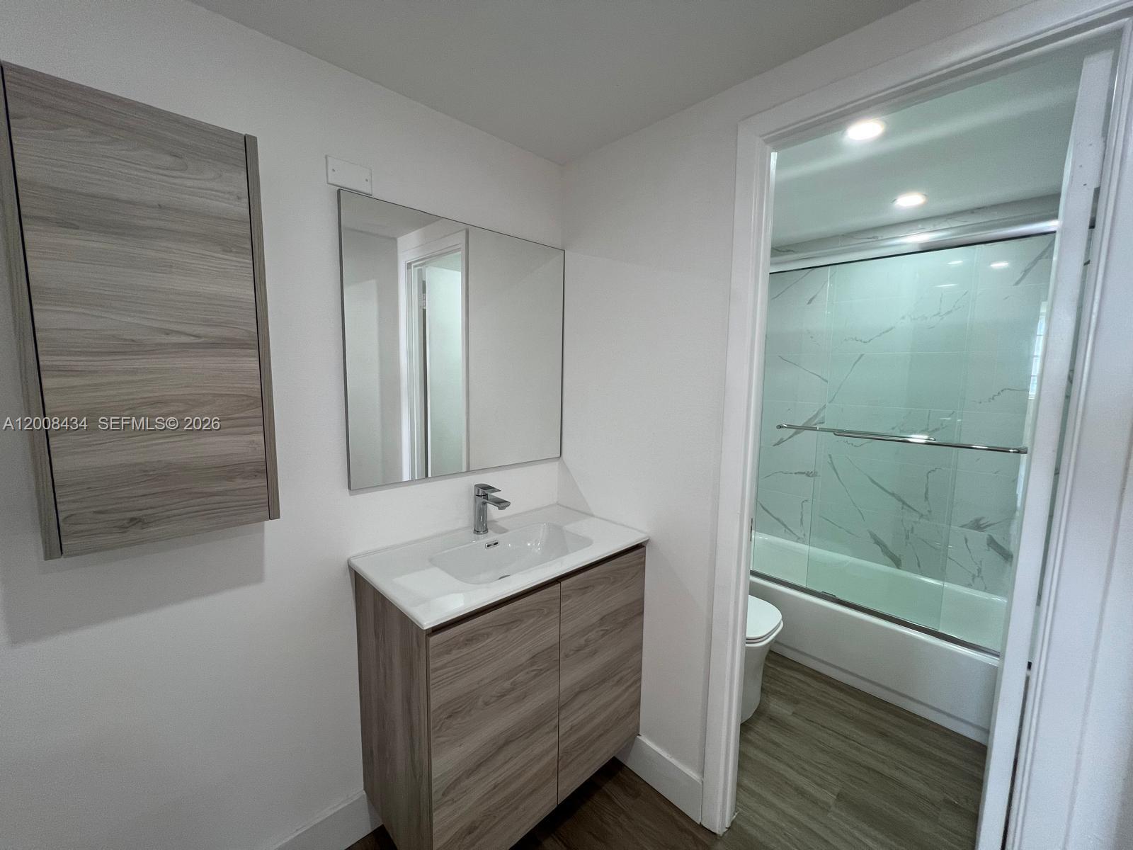 1120 2 / 2 1120 sq. ft. $ 2026-04-27 0 Photo