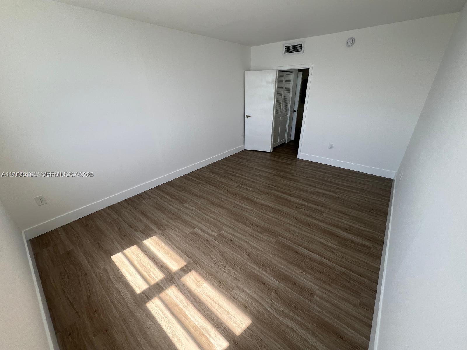 1120 2 / 2 1120 sq. ft. $ 2026-04-27 0 Photo
