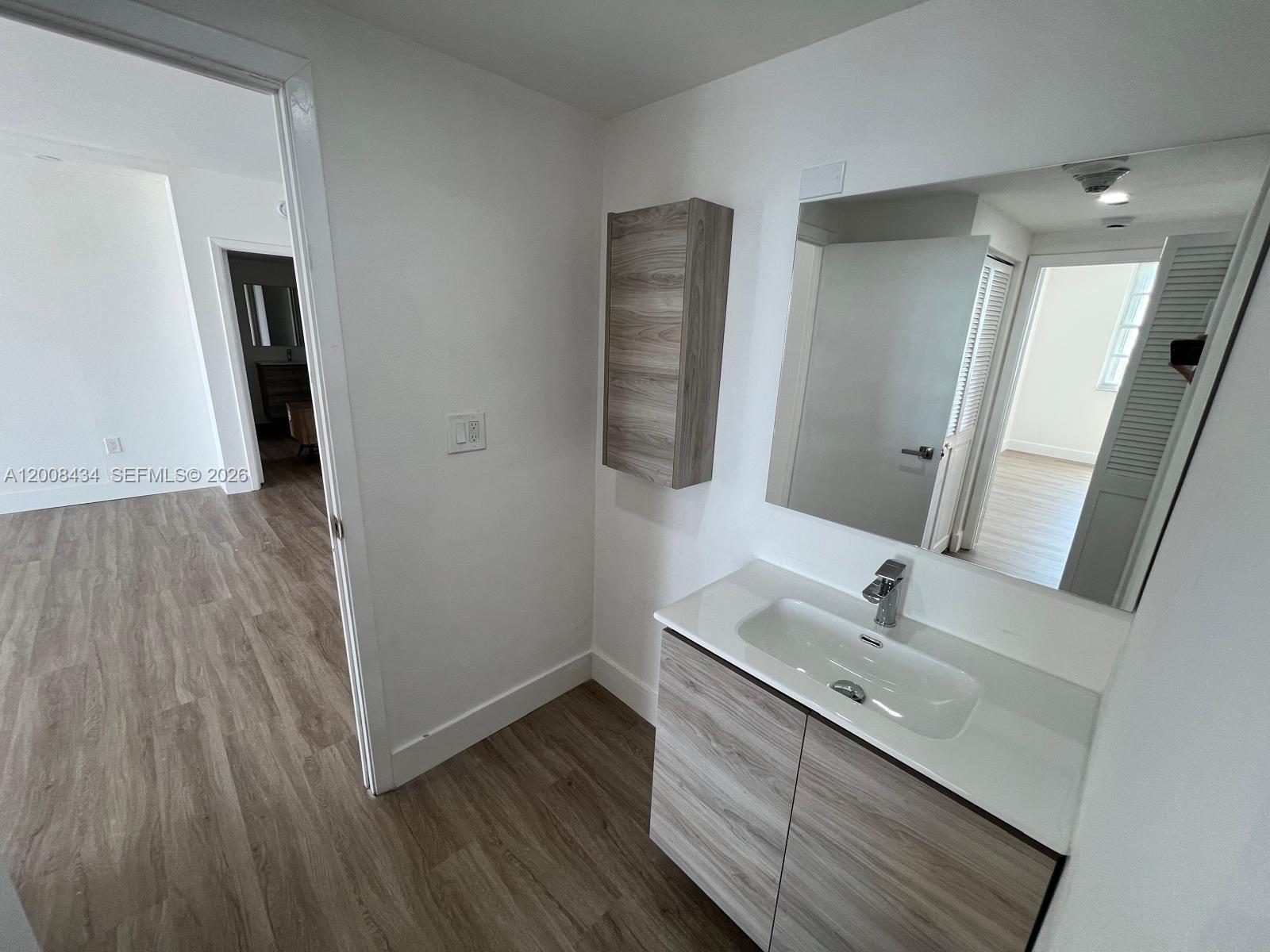 1120 2 / 2 1120 sq. ft. $ 2026-04-27 0 Photo