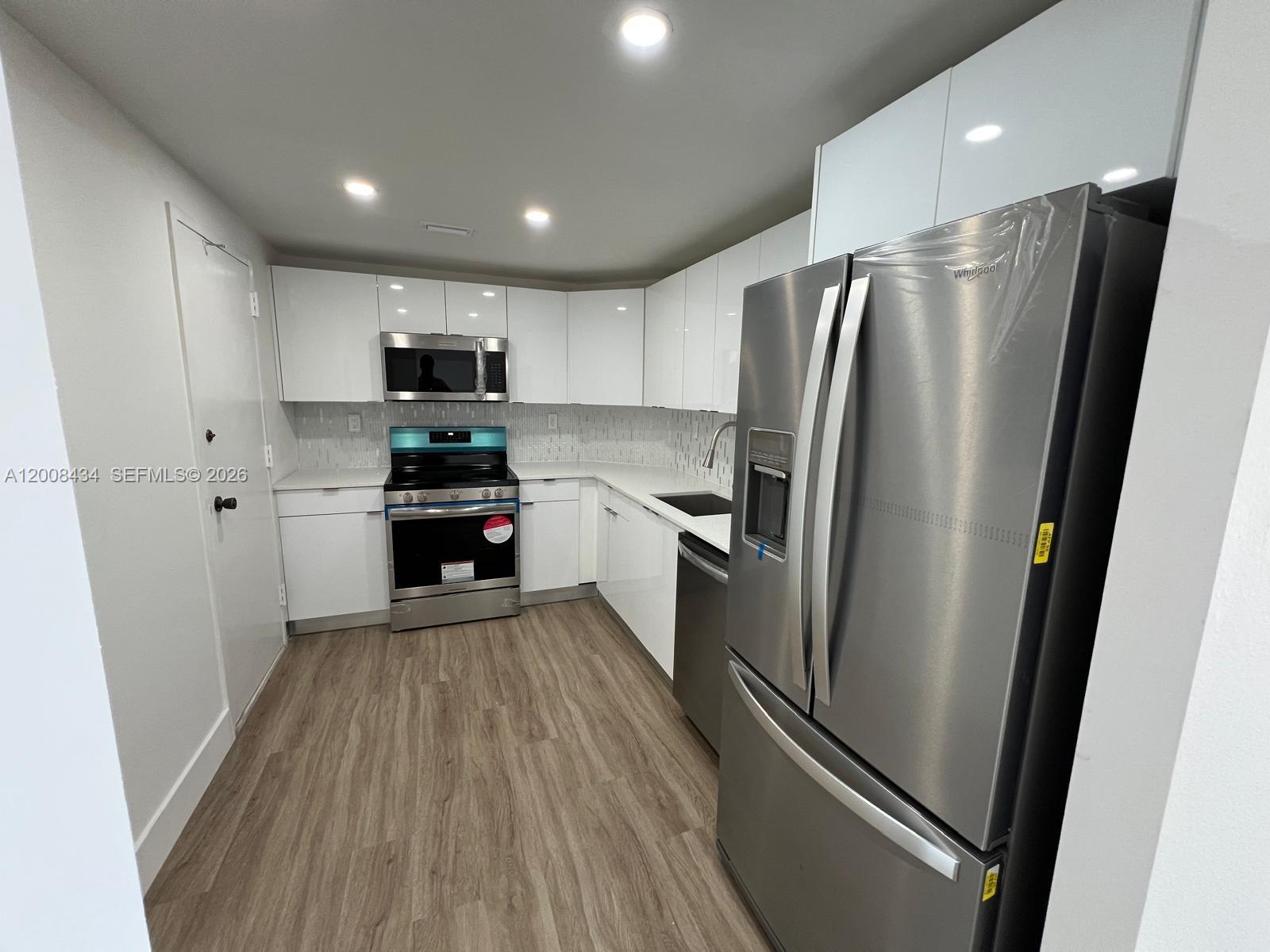 1120 2 / 2 1120 sq. ft. $ 2026-04-27 0 Photo