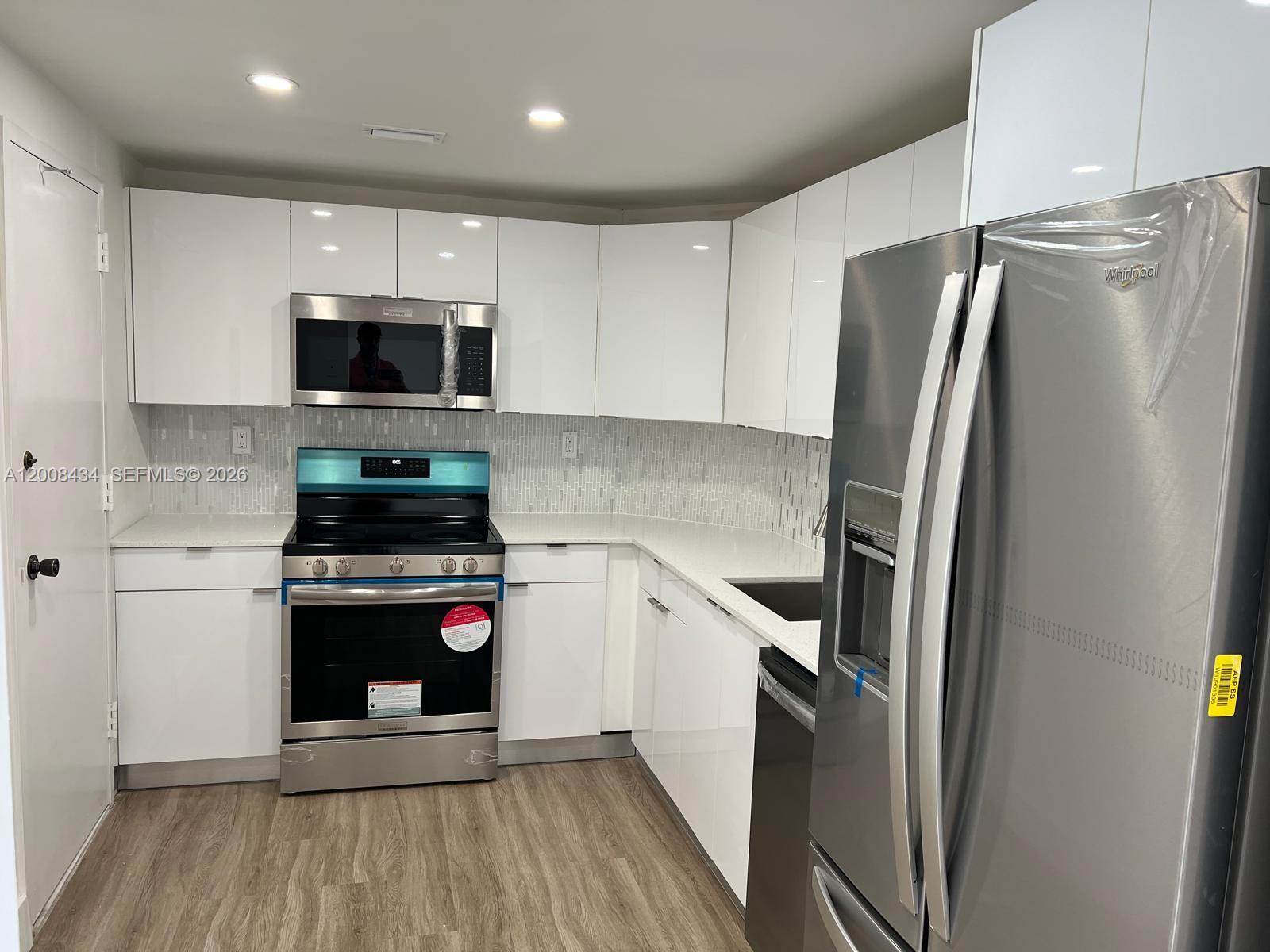 1120 2 / 2 1120 sq. ft. $ 2026-04-27 0 Photo