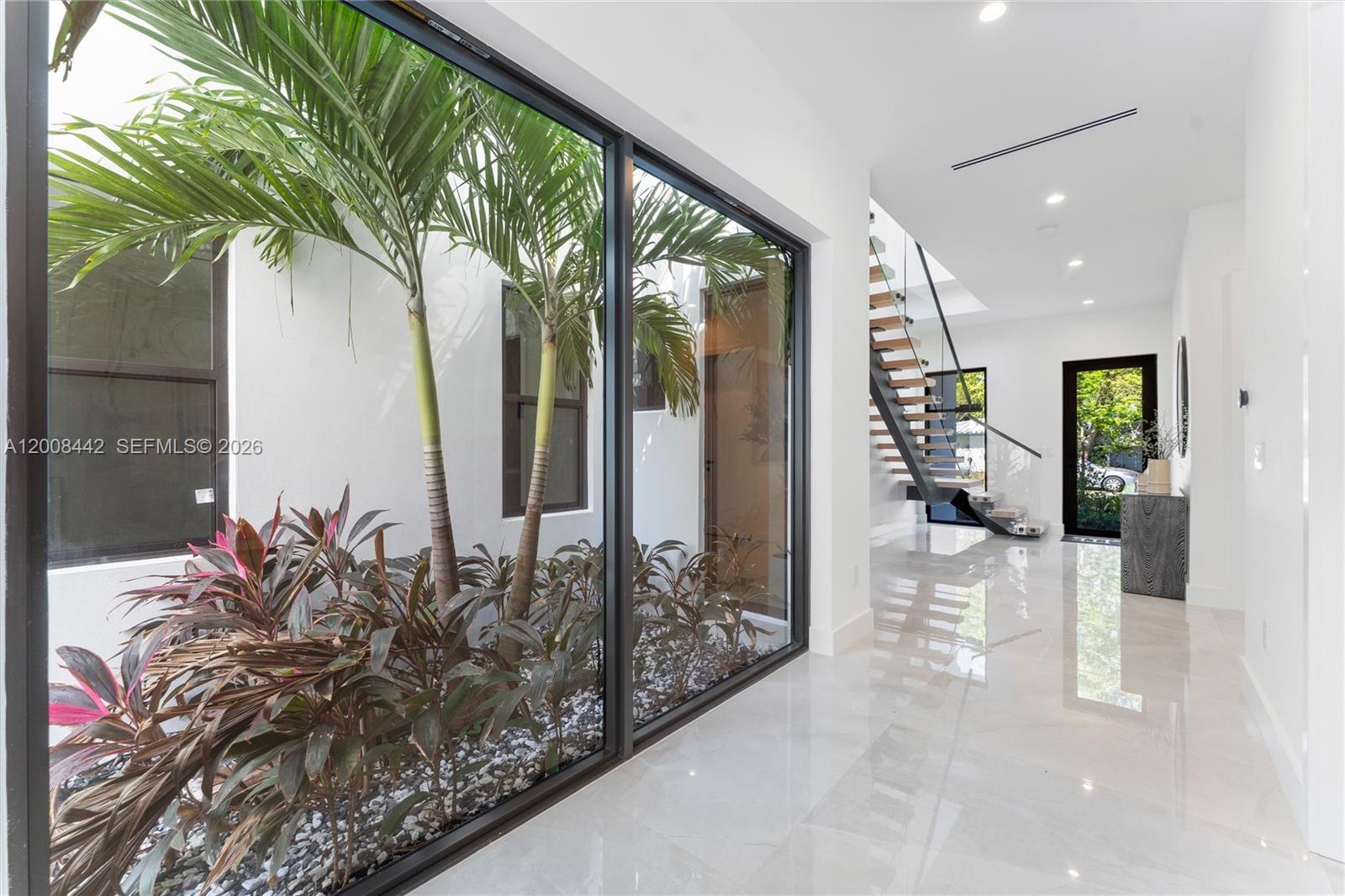   /  2814 sq. ft. $ 2026-04-27 0 Photo