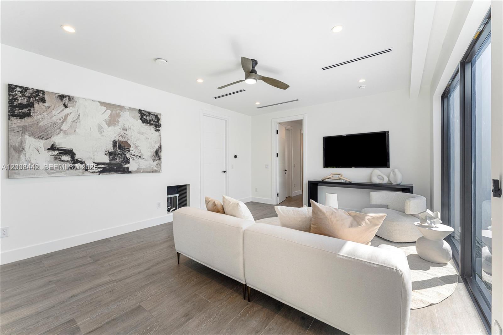   /  2814 sq. ft. $ 2026-04-27 0 Photo