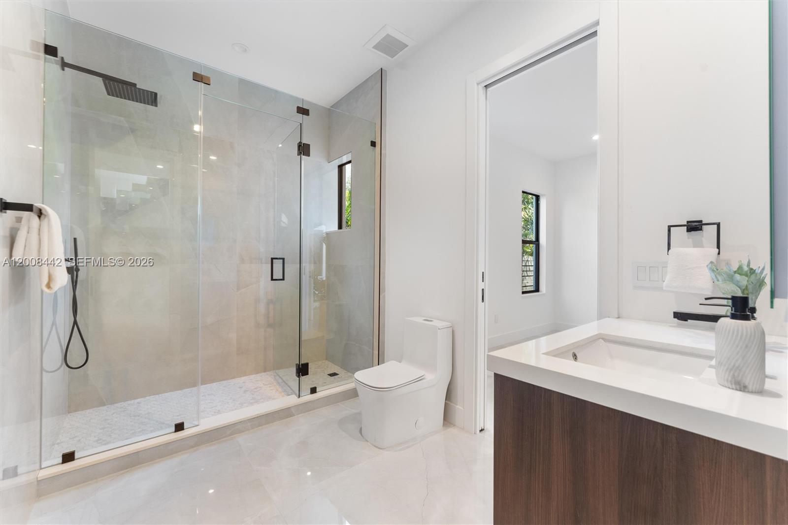   /  2814 sq. ft. $ 2026-04-27 0 Photo