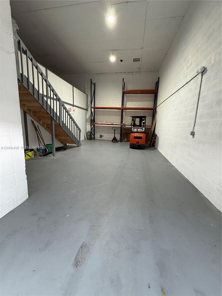 12  /   sq. ft. $ 2026-04-27 0 Photo