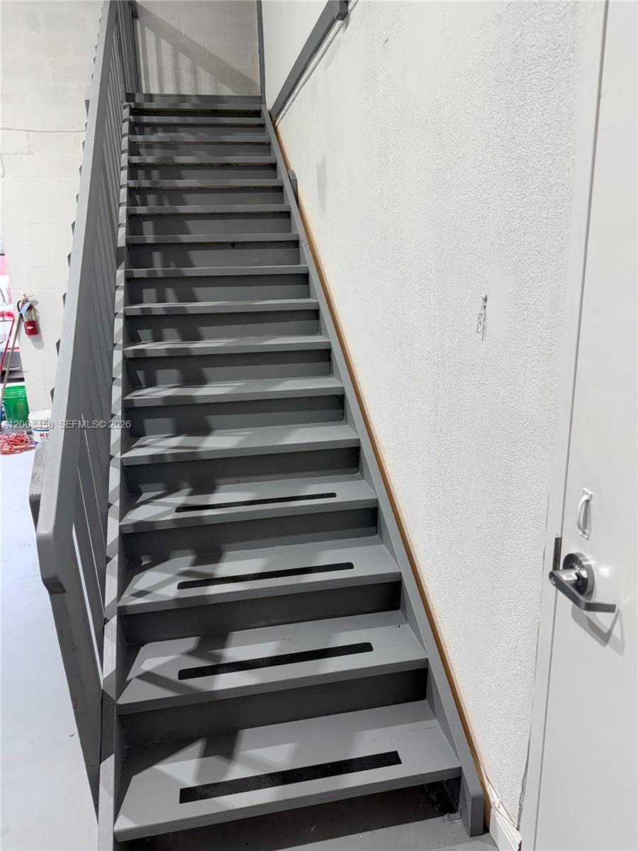 12  /   sq. ft. $ 2026-04-27 0 Photo
