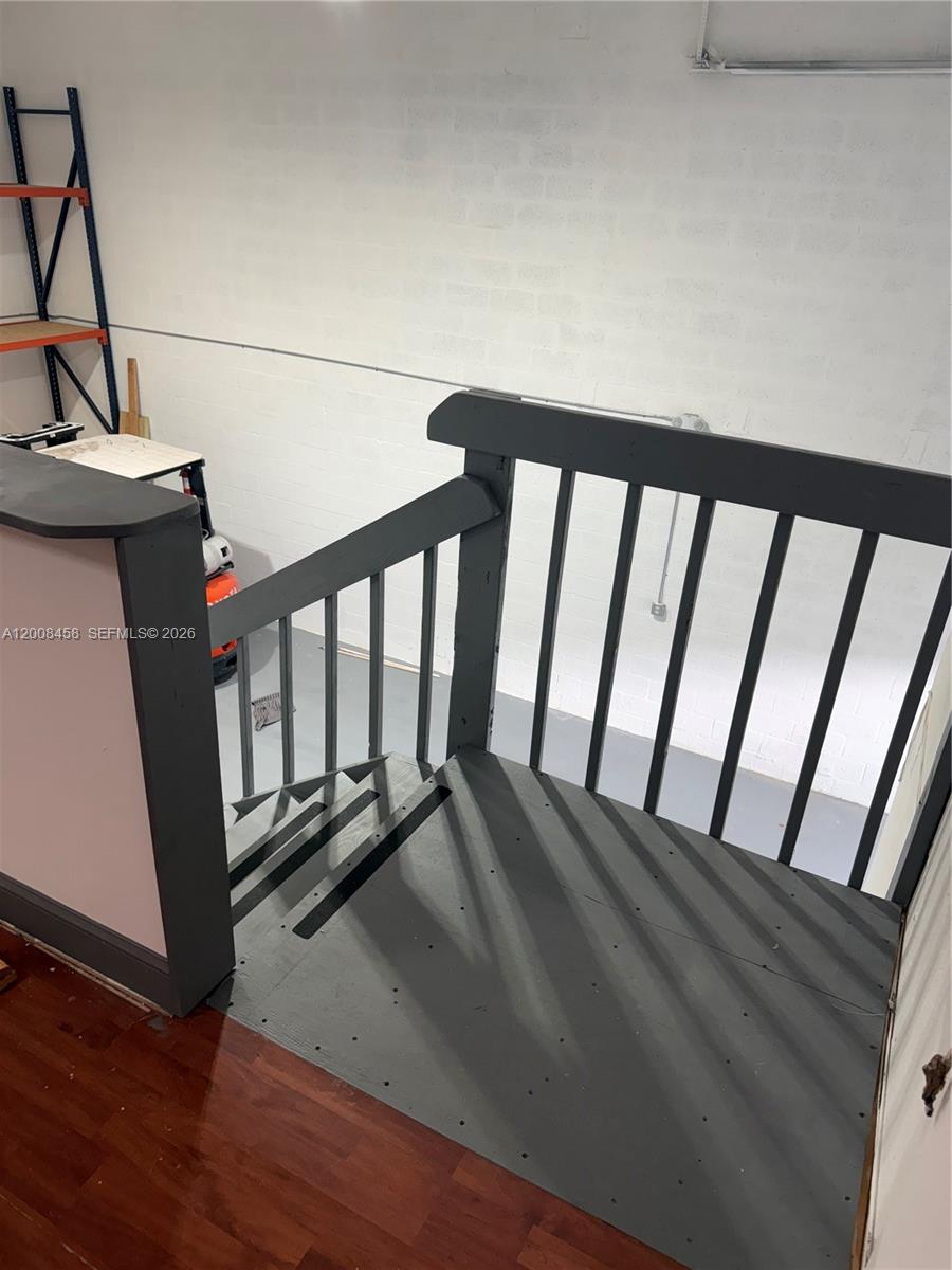 12  /   sq. ft. $ 2026-04-27 0 Photo