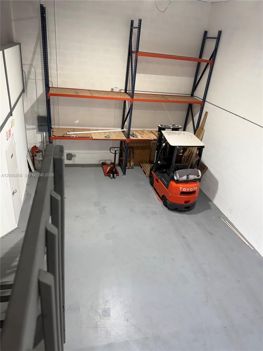 12  /   sq. ft. $ 2026-04-27 0 Photo