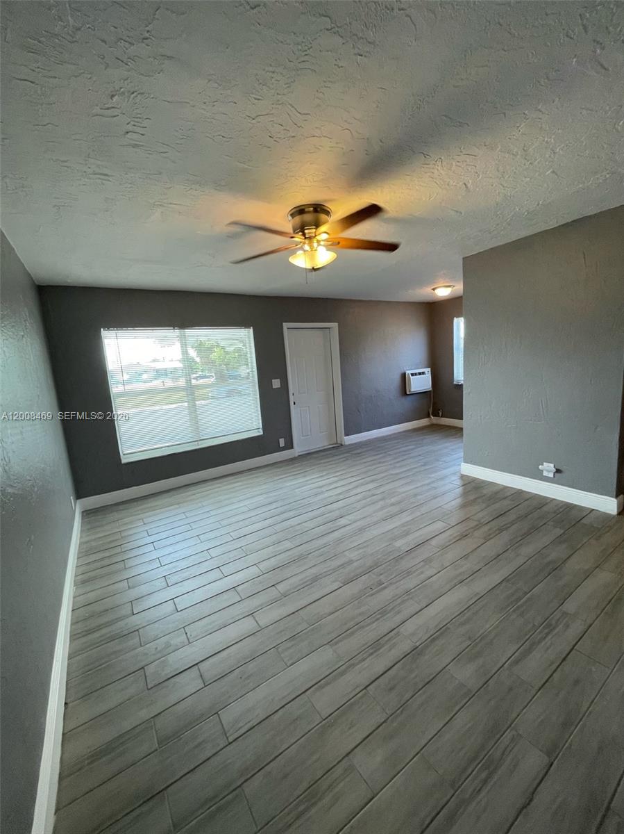   /  1689 sq. ft. $ 2026-04-27 0 Photo