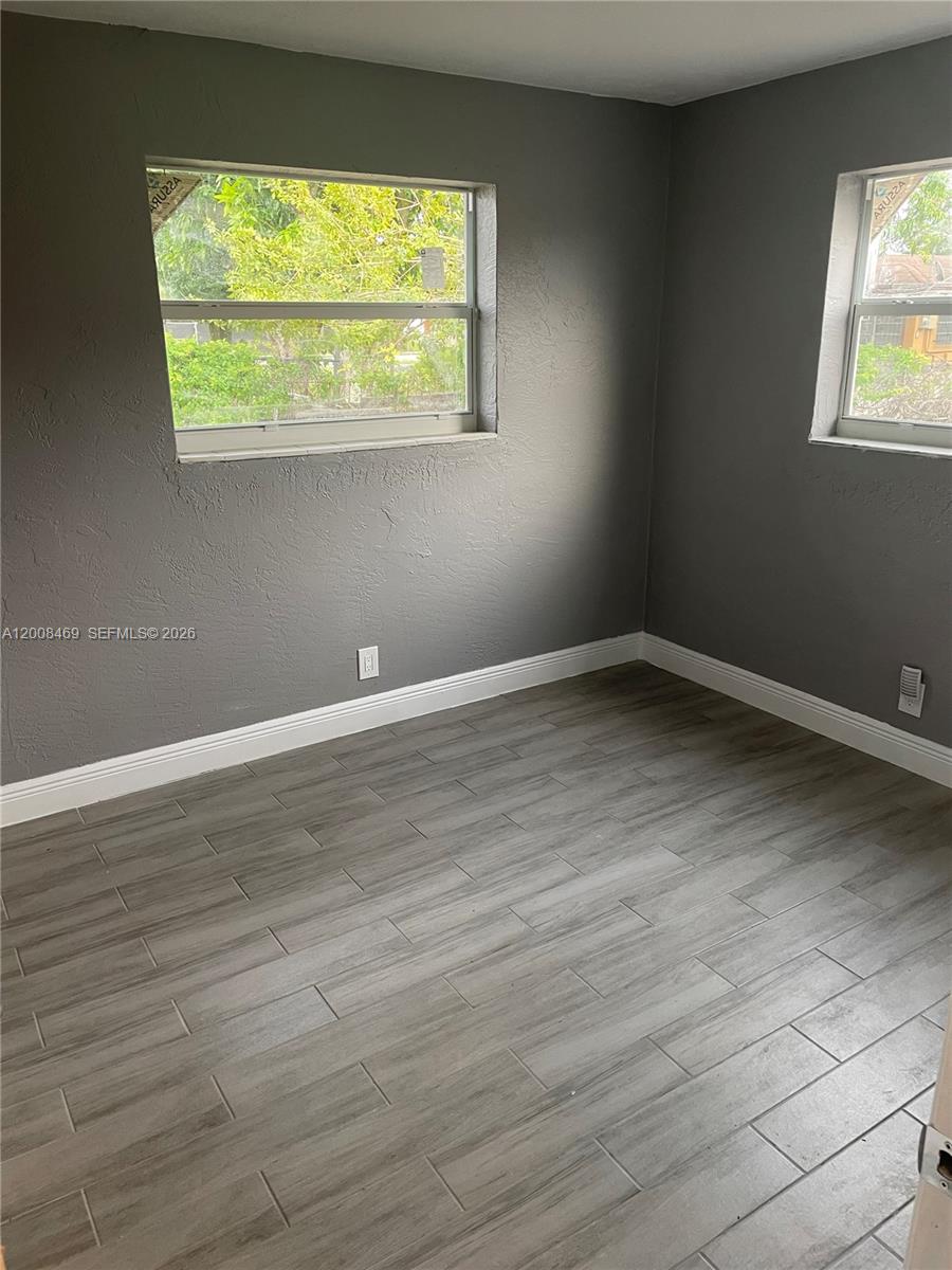   /  1689 sq. ft. $ 2026-04-27 0 Photo