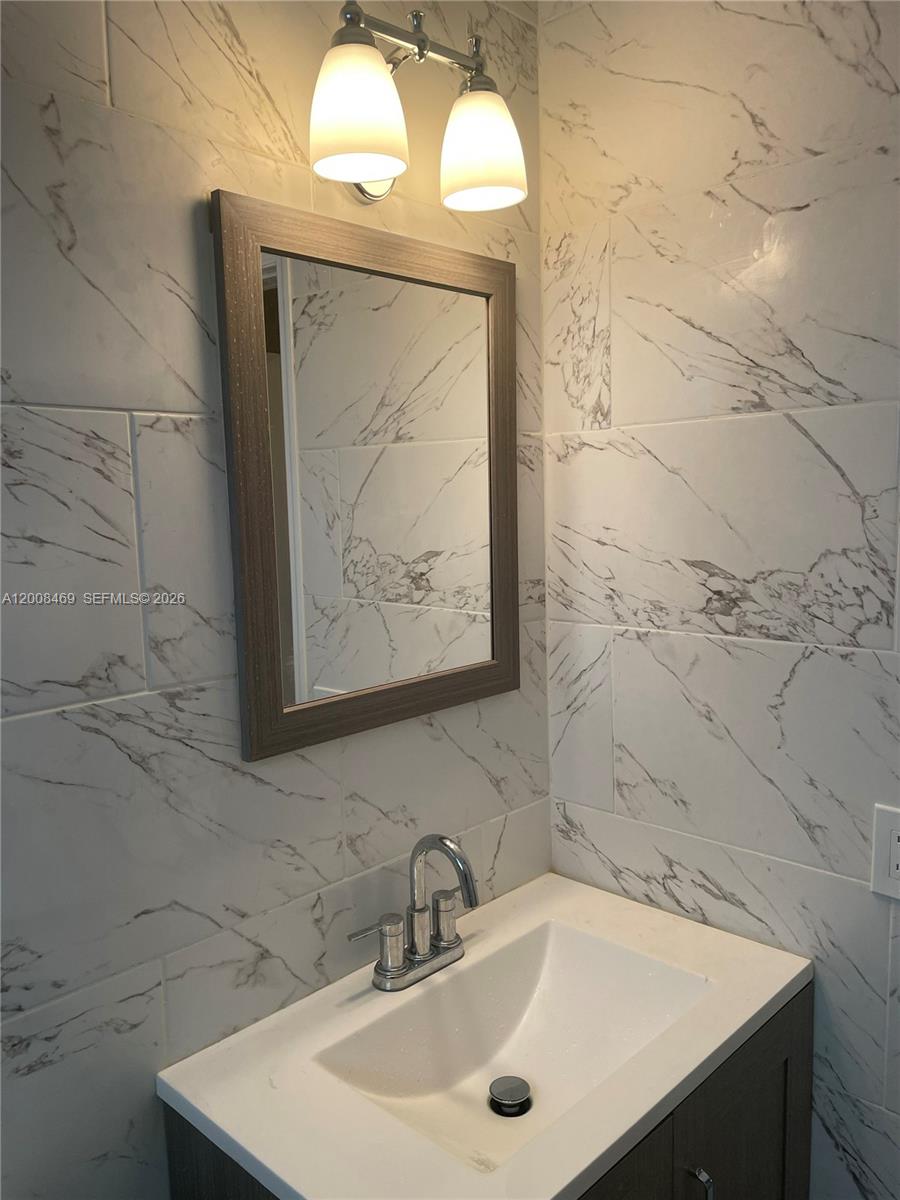   /  1689 sq. ft. $ 2026-04-27 0 Photo