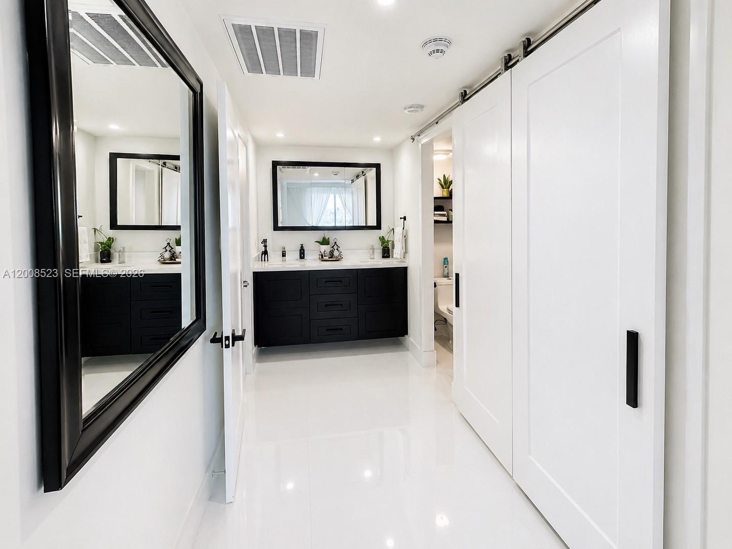 PH11 1 / 2 762 sq. ft. $ 2026-04-27 0 Photo