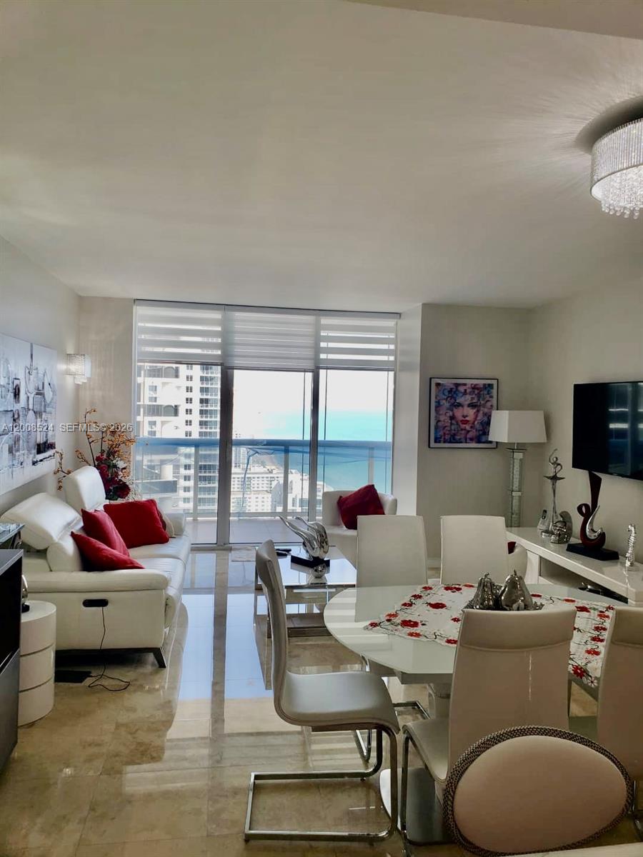 3910 2 / 2 1337 sq. ft. $ 2026-05-22 0 Photo