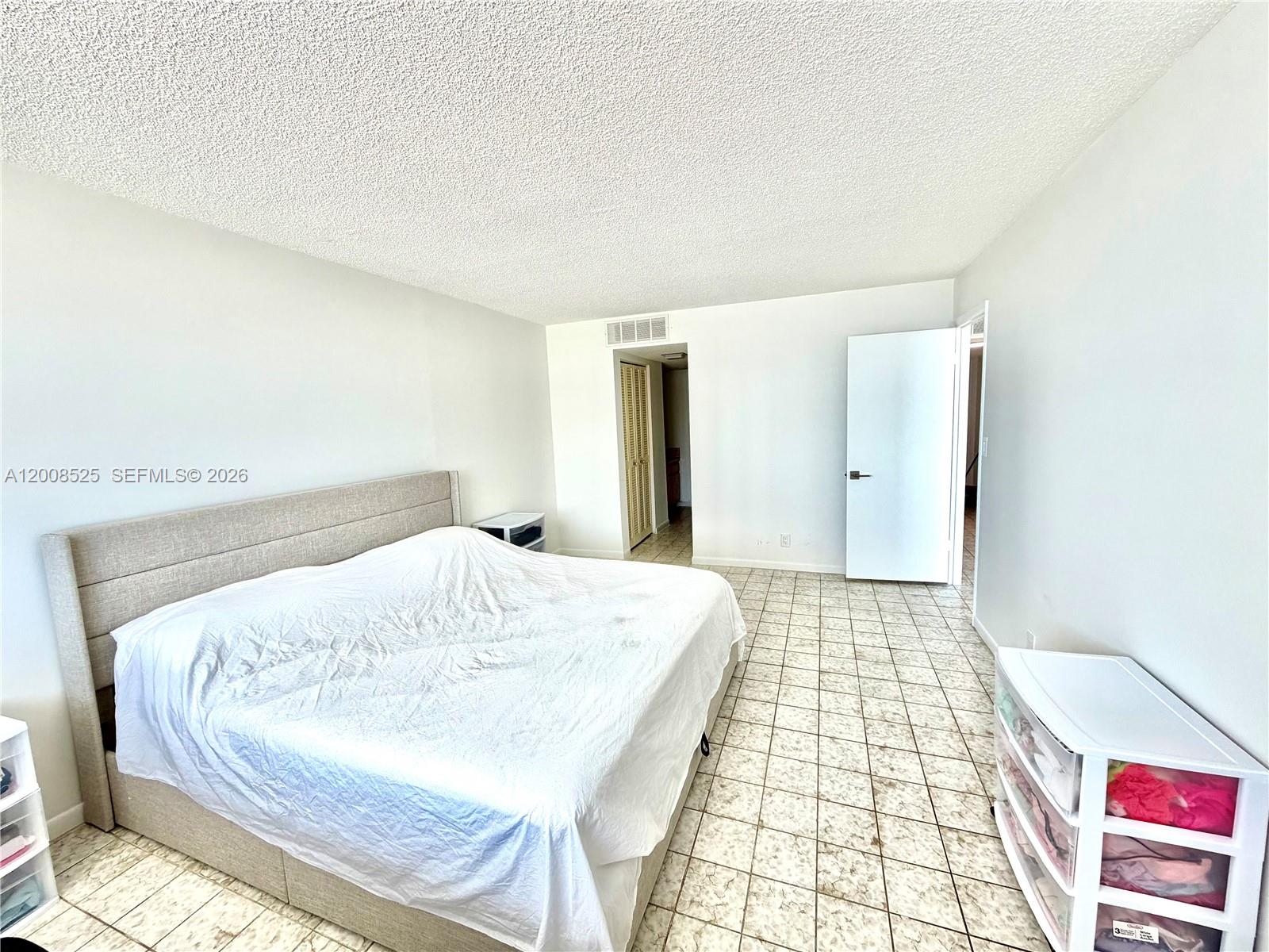 Photo of 1410 Ocean Dr  #607, Hollywood, Florida, 33019 - 