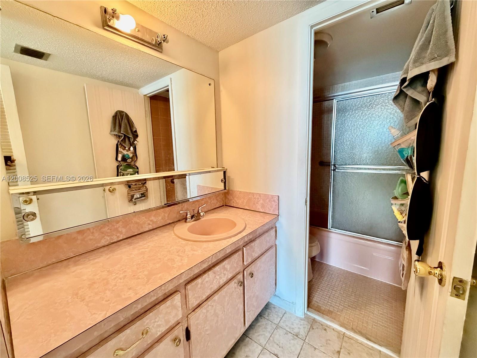 Photo of 1410 Ocean Dr  #607, Hollywood, Florida, 33019 - 