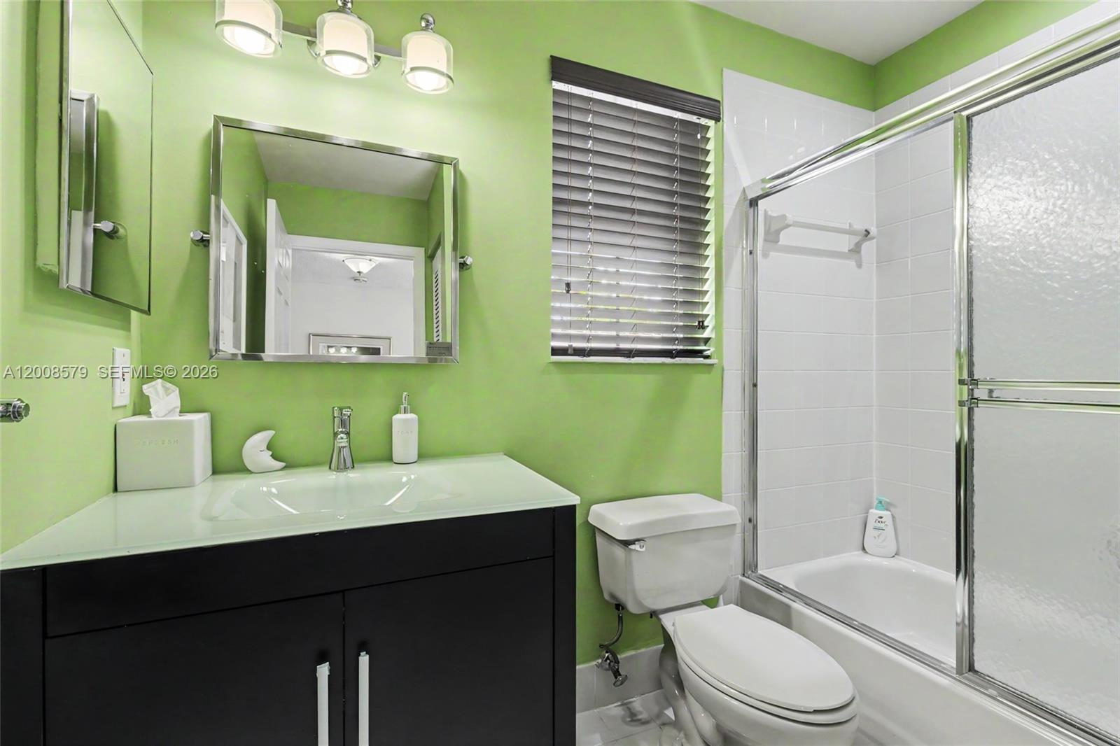 Photo of 1125 Queen Palm Ct  (1125), Hollywood, Florida, 33019 - 