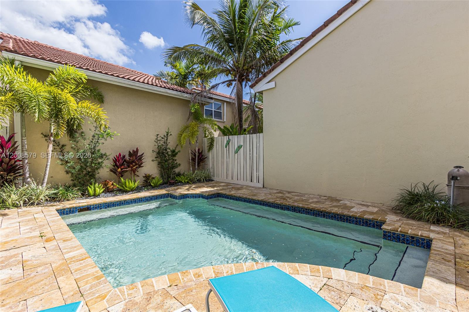 Photo of 1125 Queen Palm Ct  (1125), Hollywood, Florida, 33019 - 