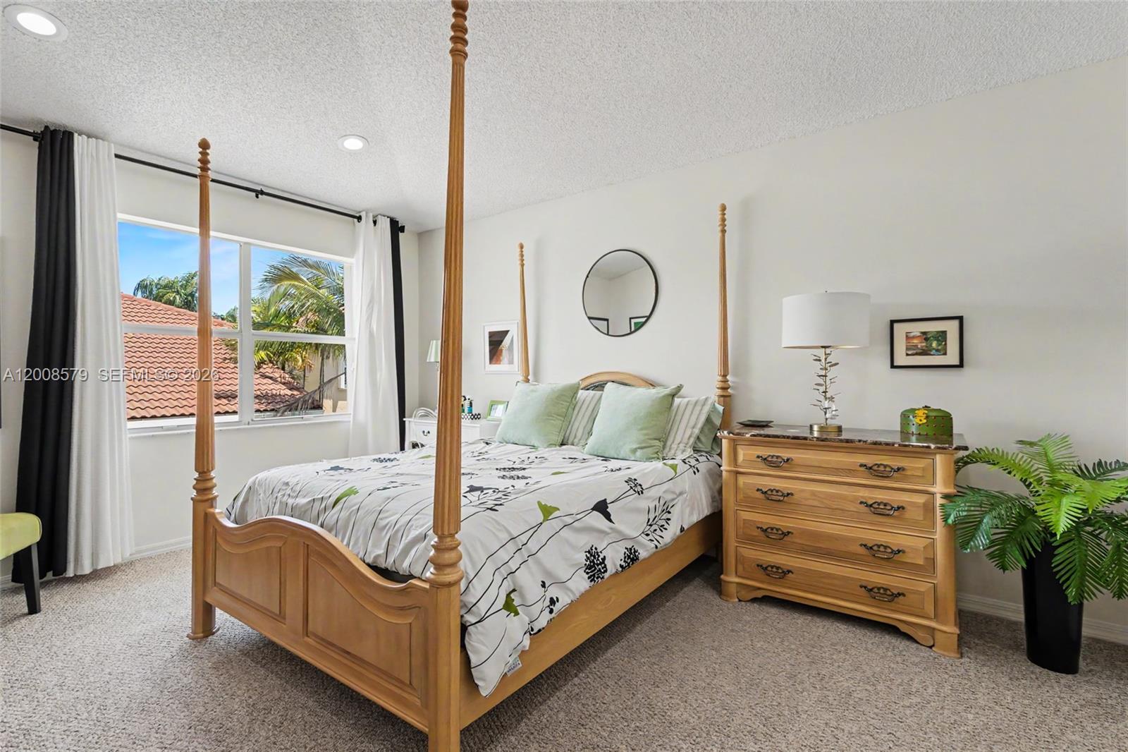Photo of 1125 Queen Palm Ct  (1125), Hollywood, Florida, 33019 - 