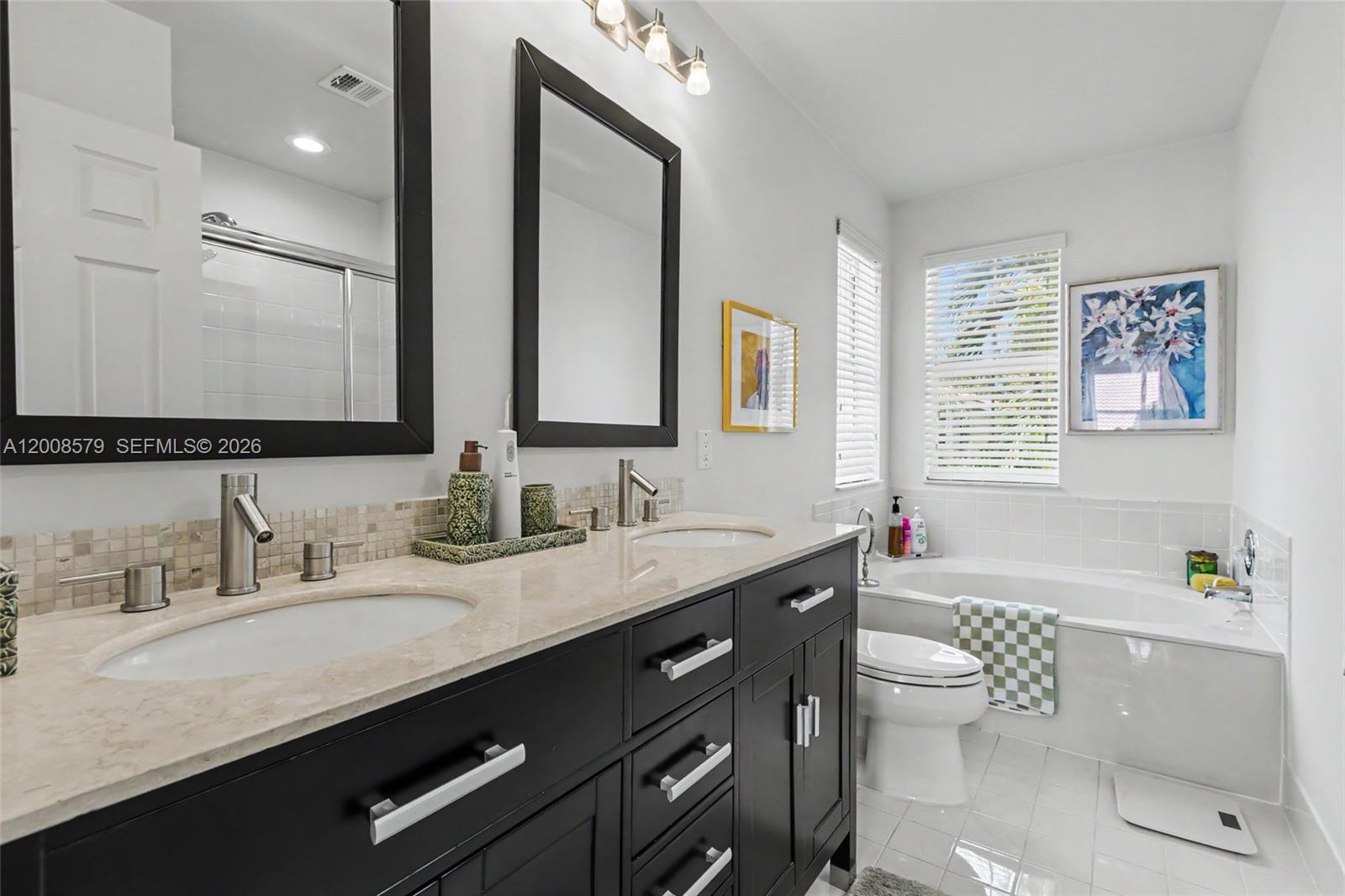Photo of 1125 Queen Palm Ct  (1125), Hollywood, Florida, 33019 - 