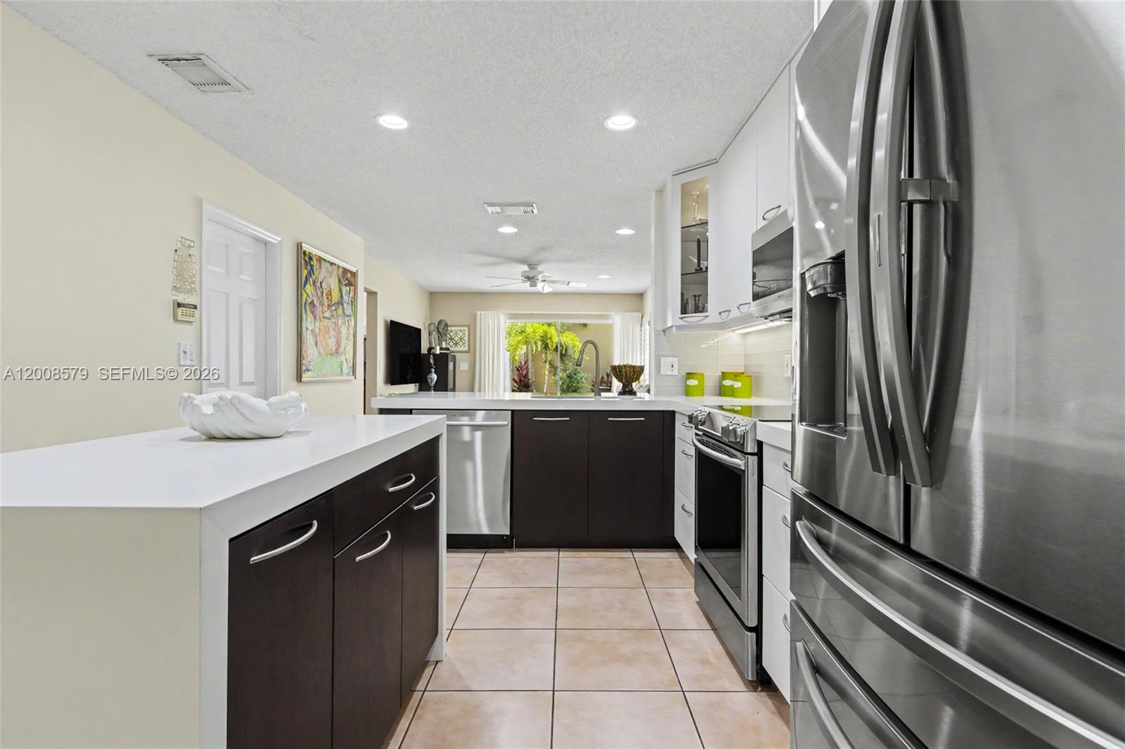Photo of 1125 Queen Palm Ct  (1125), Hollywood, Florida, 33019 - 