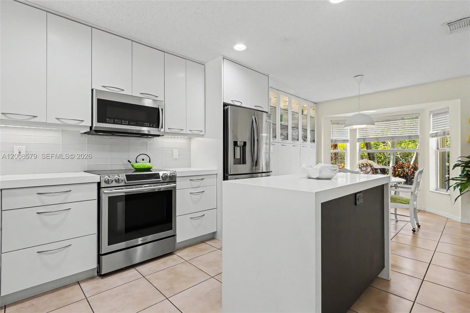 Photo of 1125 Queen Palm Ct  (1125), Hollywood, Florida, 33019 - 