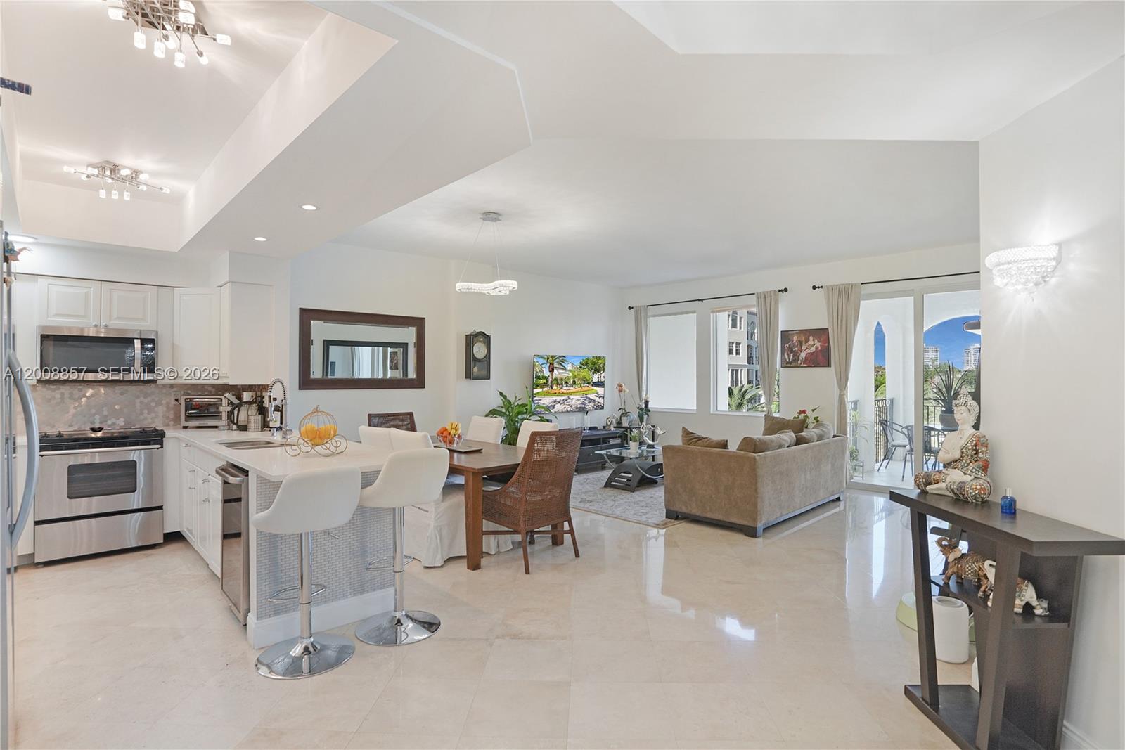 See details C307 3 / 2 1640 sq. ft. $ 2026-05-14 0 Photo