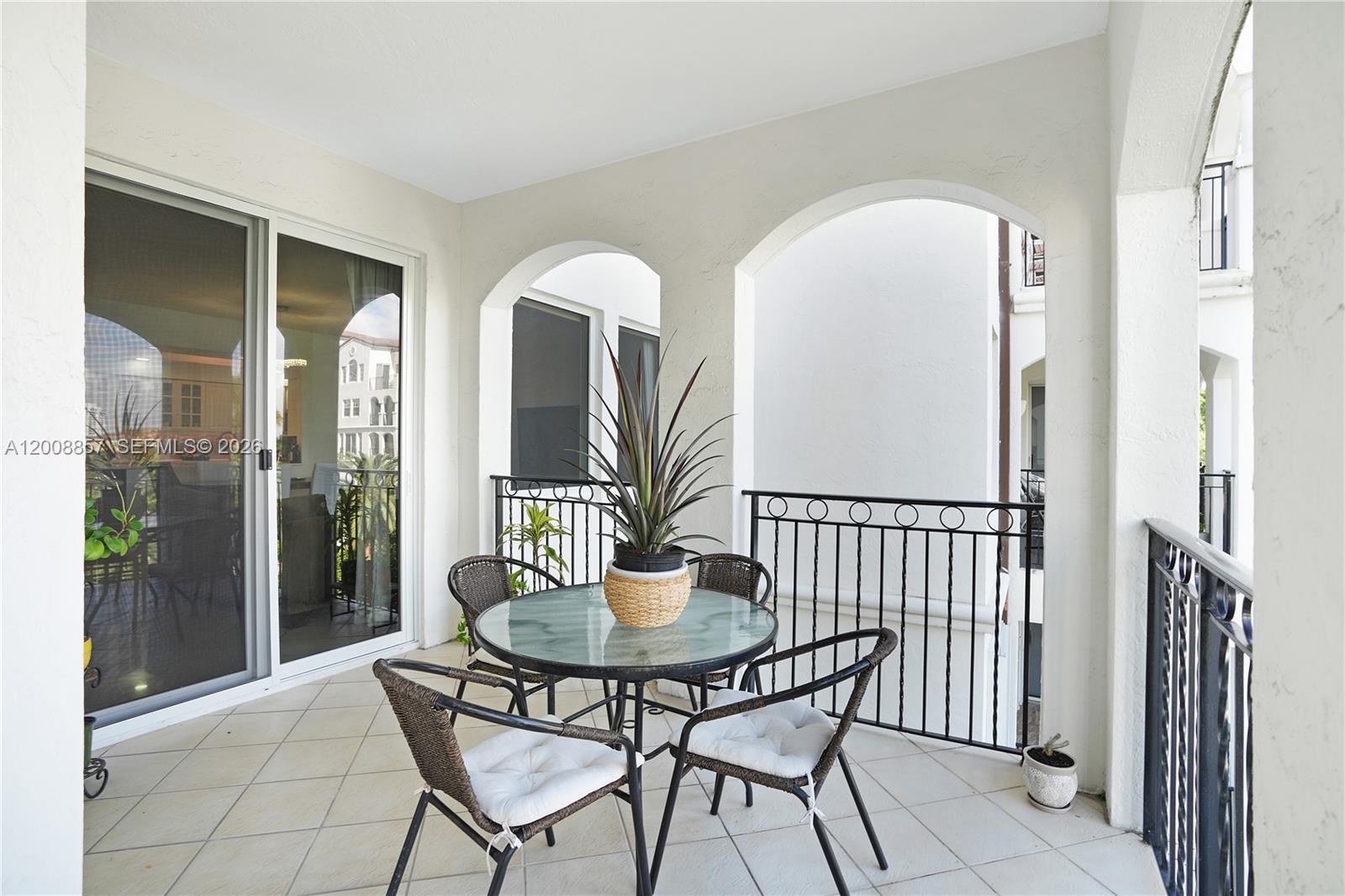 See details C307 3 / 2 1640 sq. ft. $ 2026-05-14 0 Photo