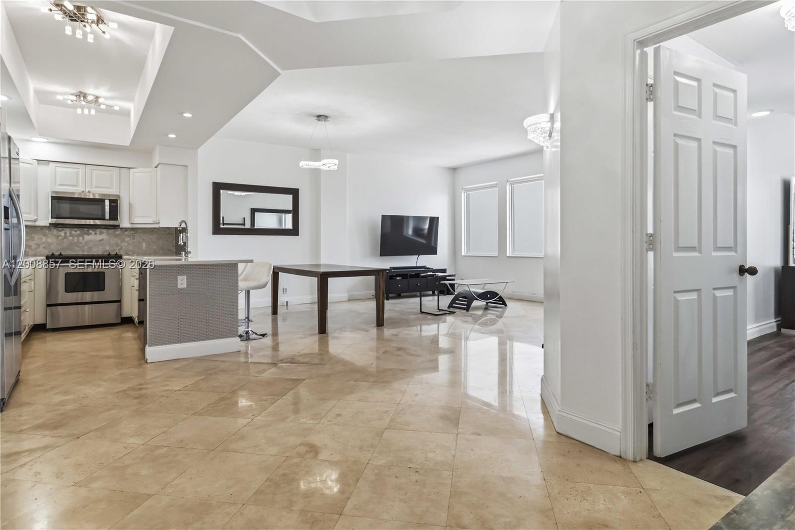 See details C307 3 / 2 1640 sq. ft. $ 2026-05-14 0 Photo